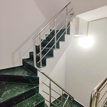 Kohinoor Guest House Варанаси Екстериор снимка