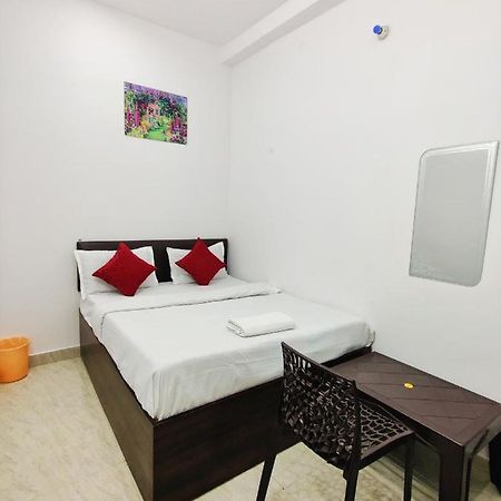 Kohinoor Guest House Варанаси Екстериор снимка