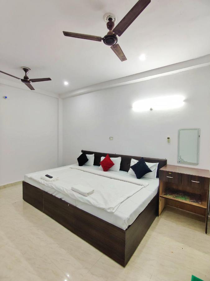 Kohinoor Guest House Варанаси Екстериор снимка