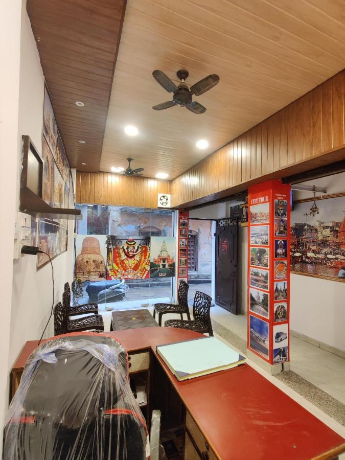 Kohinoor Guest House Варанаси Екстериор снимка