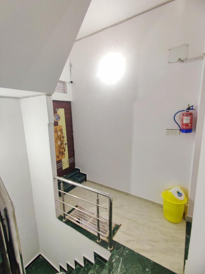 Kohinoor Guest House Варанаси Екстериор снимка